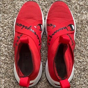 ✨Red men’s champion shoes✨